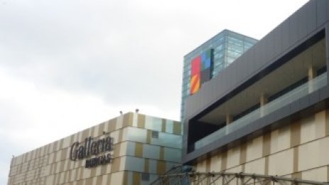 Молове vs. инфраструктура у нас в безмилостна надпревара с времето