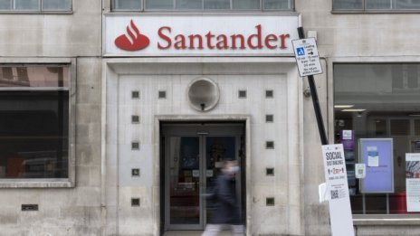 Мениджъри очакват „измиране“ на банковите клонове до 2026 г.