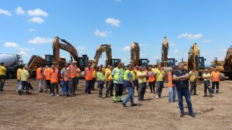 С над 81 млн. лева продължава изграждането на АМ „Хемус“