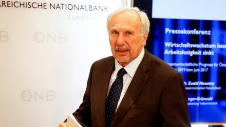 Евалд Новотни: Не бива да се облекчават условията за членство в еврозоната