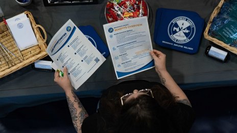 Незаетите работни места в САЩ достигат най-ниското си ниво от 2021 г. 