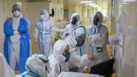 Как се справя България със здравната криза, причинена от COVID пандемията?