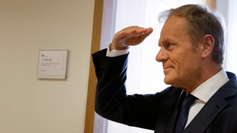 Туск: Борис Джонсън не предлага „реалистични алтернативи“ на предпазния механизъм