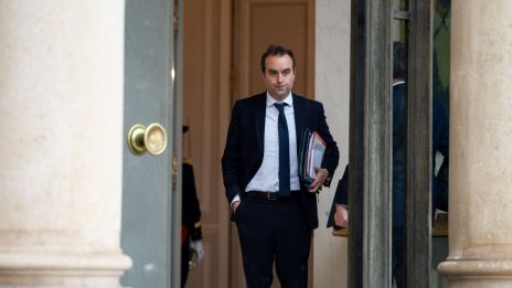 Френският премиер все пак ще прокара бюджета без гласуване в парламента
