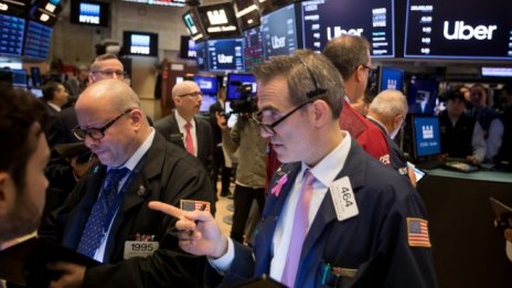 Wall Street стартира колебливо, Intel повежда спада на Nasdaq*