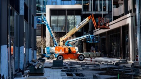 Икономическата активност на частните компании в САЩ се засилва отново