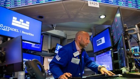 След над два месеца Dow отново затвори на рекордно ниво