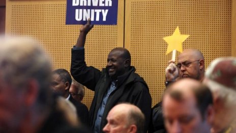 Сиатъл разреши на шофьорите на Uber да членуват в синдикaт