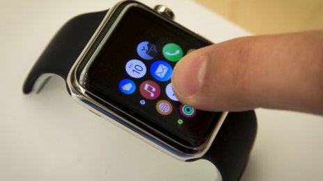 Apple Watch може да стане най-успешният дебютен продукт на Apple