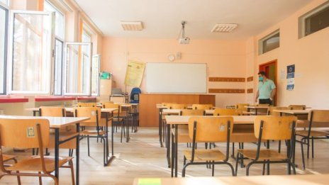 Увеличението на заплатите на учителите влиза в сила със задна дата от 1 януари