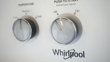 Whirlpool сви прогнозата за печалбата си след "значителен" спад на търсенето