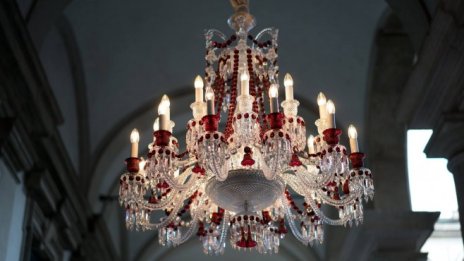 253-годишен френски производител на кристални изделия отива в китайски ръце