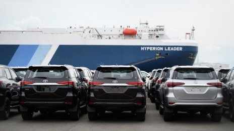 Toyota намали прогнозата за годишното си производство с 300 хил. автомобила