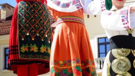 Борис Димитров: Дигитализираме бродериите за народни носии