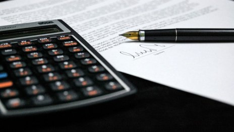 Монбат ще запознае инвеститорите си с плановете за придобиване на нови компании