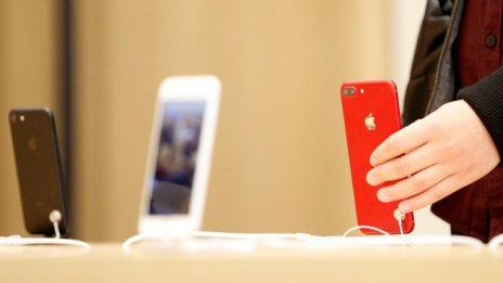 Apple пуска специално издание iPhone 8 и iPhone 8 Plus с червен корпус 