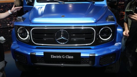 Нов удар за германската индустрия: Mercedes понижи финансовите си насоки заради Китай