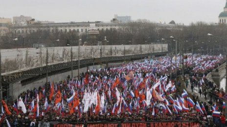 Многохилядни прояви в памет на Борис Немцов се провеждат в Русия