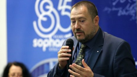 Кабинетът освободи Петър Харалампиев от председателското място в ДАБЧ