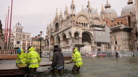 Смъртоносните наводнения в Италия възродиха спора за незаконните строежи