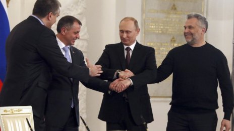 Русия и Крим подписаха договор за присъединяването на полуострова