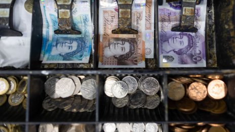 Как британският паунд отново стана велик на пазарите