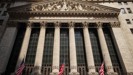 Акциите се приближават до маниакални нива, но още не е късно за покупки