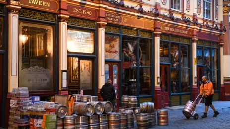 Възстановяването на Обединеното кралство от рецесията набира скорост