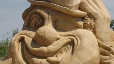 20 пясъчни фигури на тазгодишния Фестивал на скулптурите от пясък в Бургас