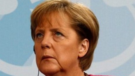 И Меркел дава зелена светлина на Драги