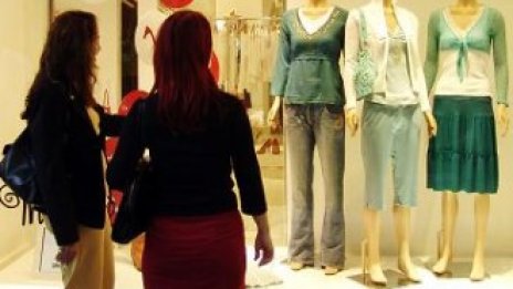 Моловете били празни поради ниска „култура на пазаруване“ на българина