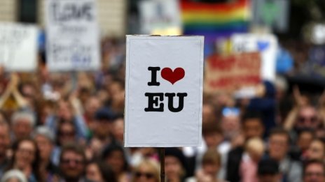 Дали идеята на Мей за "Глобална Великобритания" не минава отвъд реалността