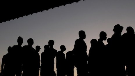 Хиляди кандидати за убежище влизат повторно в Германия, за да кандидатстват отново 