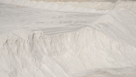 Чили разглежда варианти да възстанови своята индустрия за добив на литий