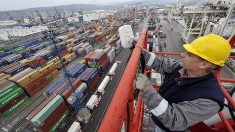 Бизнесът с малко повече оптимизъм очаква подобрение на икономическата среда