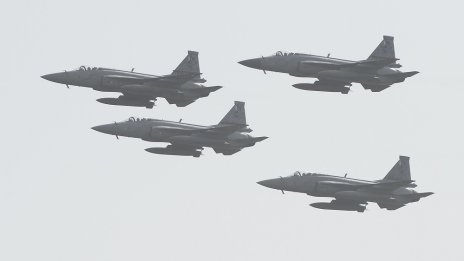 Украйна свали 4 руски бойни самолета, опровергавайки опасенията за руски въздушен контрол