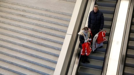 Декември се очертава да донесе нови ръстове на потребителското доверие в САЩ