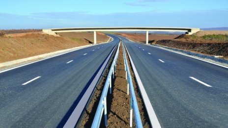 Тол системата ще е готова до една година, прогнозира Борисов
