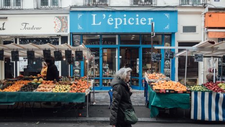 Икономиката на Франция изненадва с по-бърз ръст през второто тримесечие