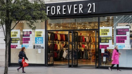 Новите собственици на Forever 21 искат да запазят повече работещи магазини в САЩ