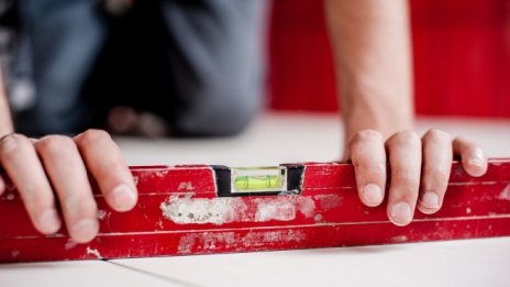 През ноември сградното строителство отчете спад от 2% на годишна база