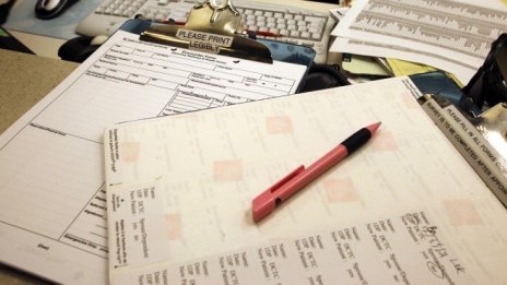 КФН предупреди за инвестиционен посредник без лиценз