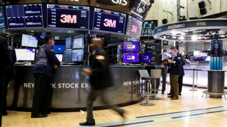 Фед - между обърнатата крива и бъдещата криза