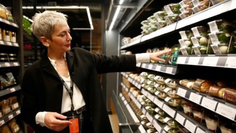 Amazon иска да направи безкасови и чужди магазини по летища и кина