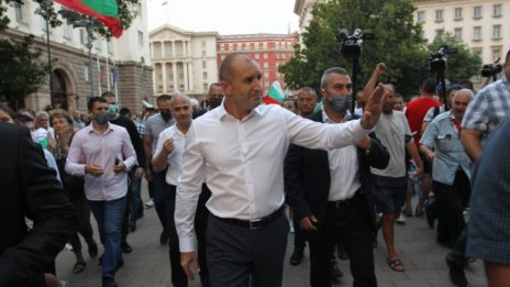 Румен Радев: Властта е глуха, нужен е нов парламент