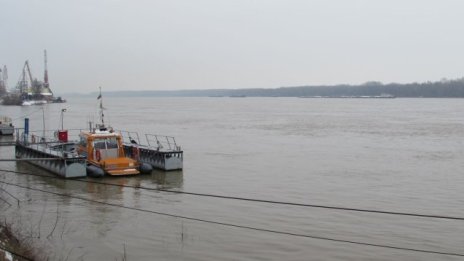 България и Румъния ще правят обществени поръчки за подобряване на корабоплаването по Дунав
