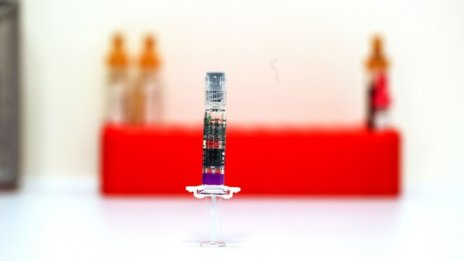 България е договорила внос на две нови лекарства срещу коронавируса