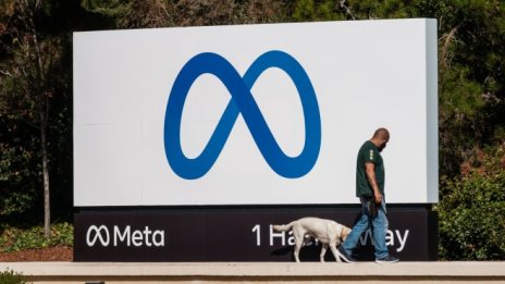 Дигиталната банка Starling обяви бойкот на рекламата във Facebook