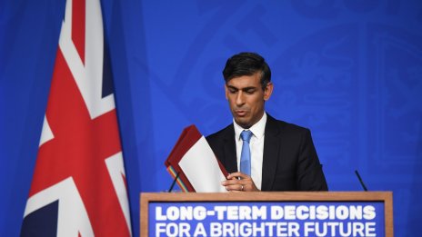 Защо Сунак се отметна относно целите за съкращение не автомобилните емисии?