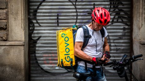 Испания глоби Glovo със 79 млн. евро за нарушения на трудовото законодателство